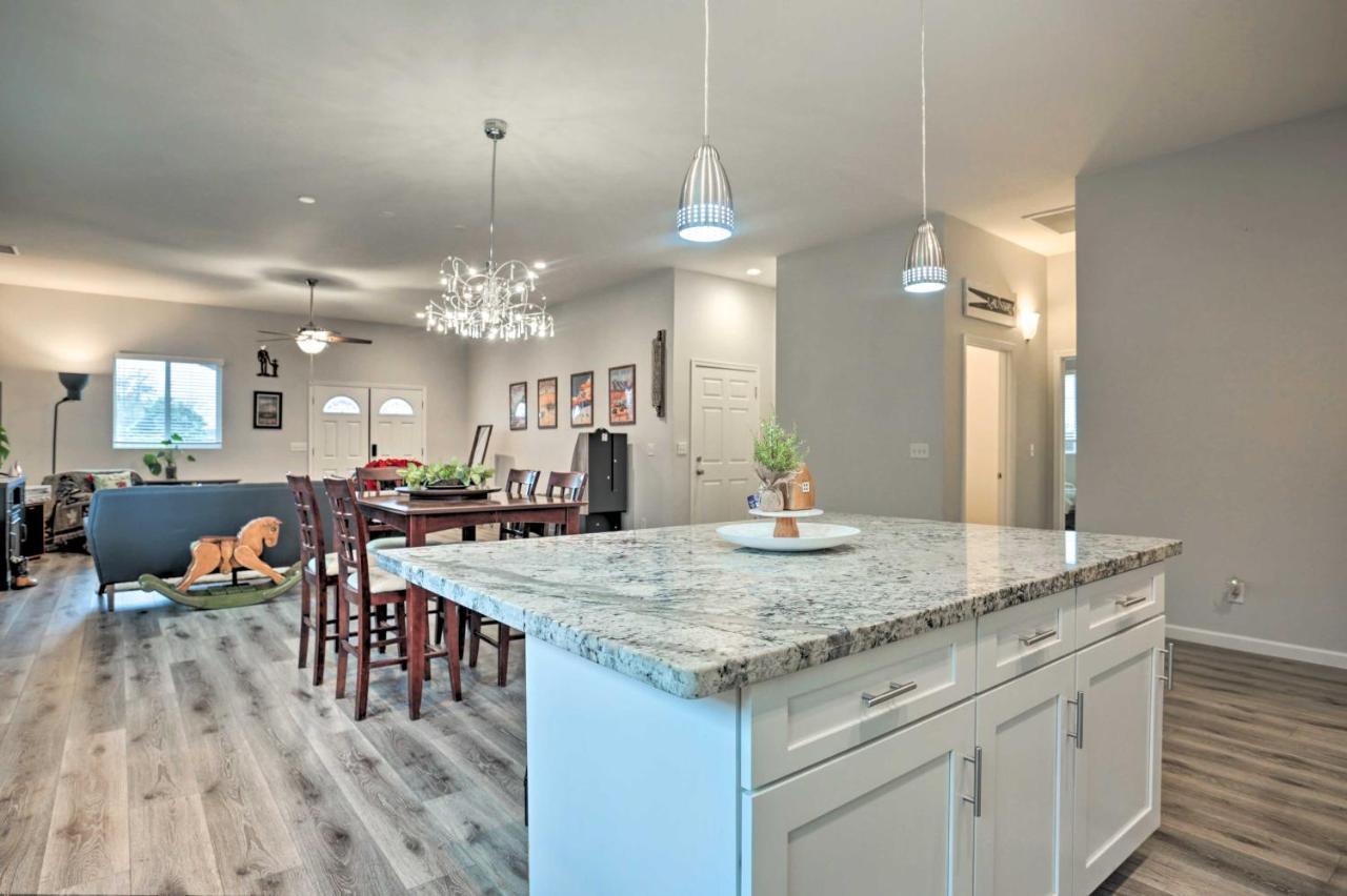 Stunning Clovis Home About 1 Mile To Old Town! Ngoại thất bức ảnh